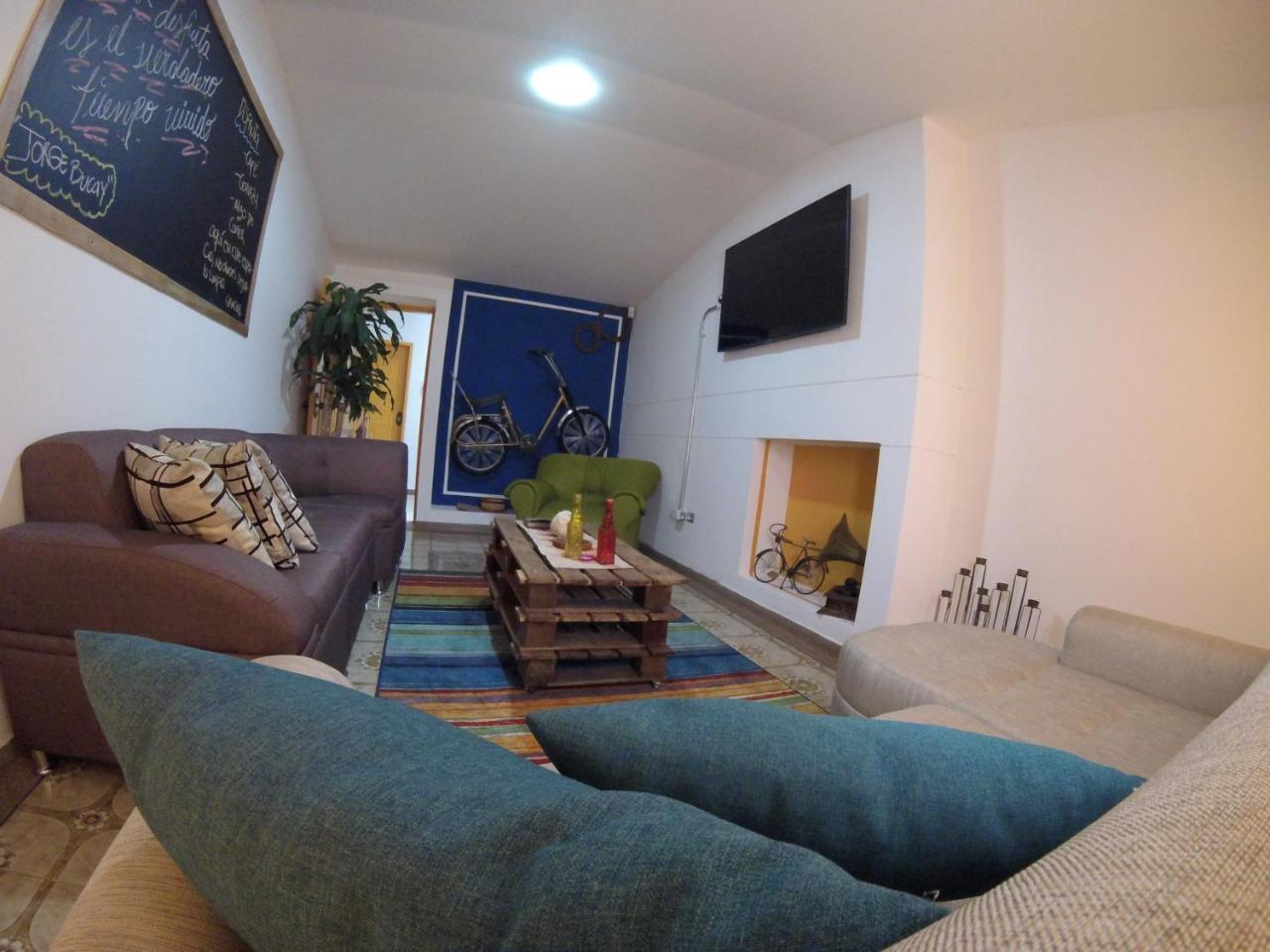 ארמניה La Otra Mitad Hostel מראה חיצוני תמונה